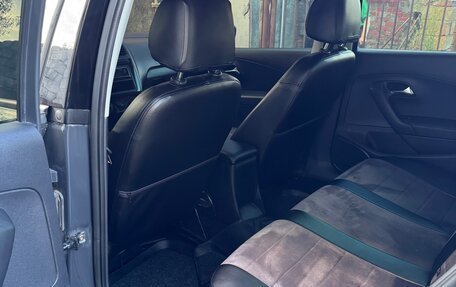 Volkswagen Polo VI (EU Market), 2011 год, 650 000 рублей, 15 фотография