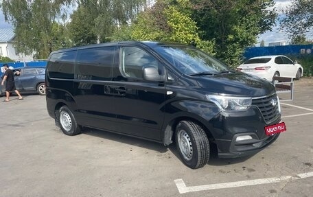 Hyundai H-1 II рестайлинг, 2020 год, 2 300 000 рублей, 6 фотография
