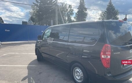 Hyundai H-1 II рестайлинг, 2020 год, 2 300 000 рублей, 3 фотография
