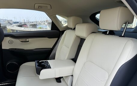 Lexus NX I, 2018 год, 3 890 000 рублей, 26 фотография