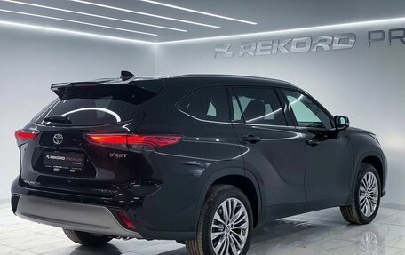 Toyota Highlander, 2025 год, 5 300 000 рублей, 28 фотография