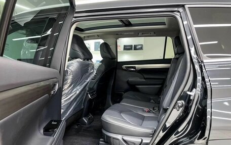 Toyota Highlander, 2025 год, 5 300 000 рублей, 20 фотография