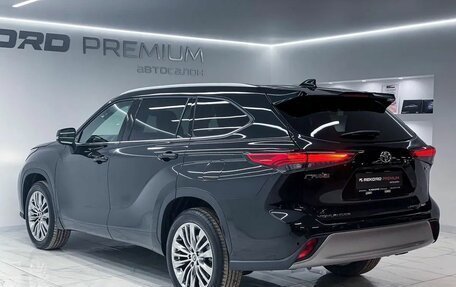 Toyota Highlander, 2025 год, 5 300 000 рублей, 31 фотография