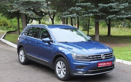 Volkswagen Tiguan II, 2018 год, 2 500 000 рублей, 1 фотография
