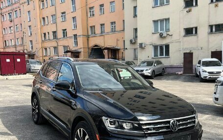 Volkswagen Tiguan II, 2021 год, 2 640 000 рублей, 1 фотография