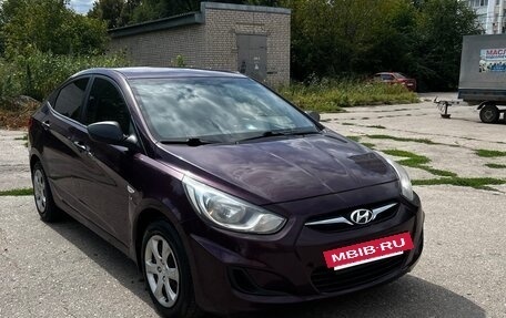 Hyundai Solaris II рестайлинг, 2012 год, 580 000 рублей, 2 фотография