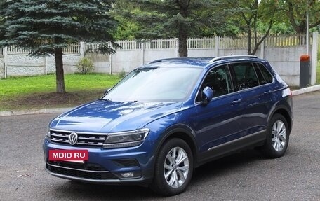 Volkswagen Tiguan II, 2018 год, 2 500 000 рублей, 2 фотография
