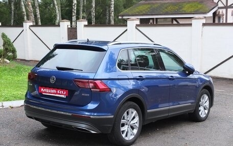 Volkswagen Tiguan II, 2018 год, 2 500 000 рублей, 4 фотография