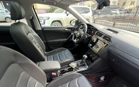 Volkswagen Tiguan II, 2021 год, 2 640 000 рублей, 5 фотография