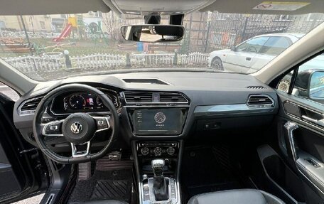 Volkswagen Tiguan II, 2021 год, 2 640 000 рублей, 15 фотография