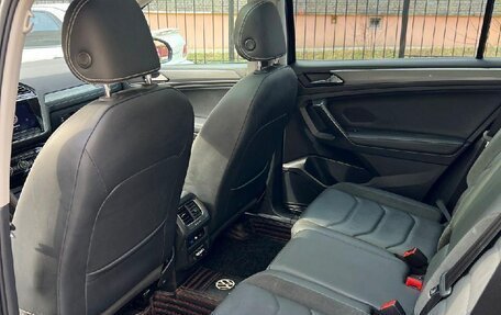 Volkswagen Tiguan II, 2021 год, 2 640 000 рублей, 14 фотография