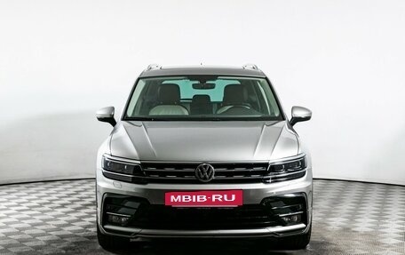Volkswagen Tiguan II, 2018 год, 2 810 000 рублей, 2 фотография
