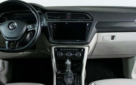 Volkswagen Tiguan II, 2018 год, 2 810 000 рублей, 12 фотография