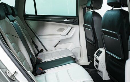 Volkswagen Tiguan II, 2018 год, 2 810 000 рублей, 13 фотография