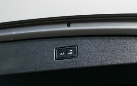 Volkswagen Tiguan II, 2018 год, 2 810 000 рублей, 10 фотография