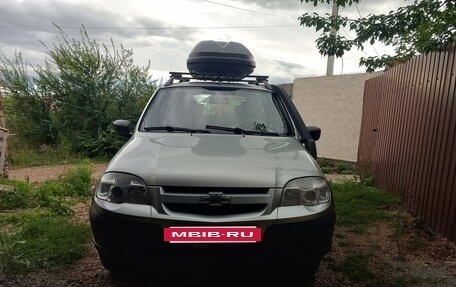 Chevrolet Niva I рестайлинг, 2016 год, 600 000 рублей, 2 фотография