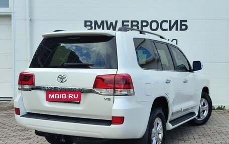 Toyota Land Cruiser 200, 2017 год, 5 690 000 рублей, 2 фотография