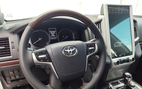 Toyota Land Cruiser 200, 2017 год, 5 690 000 рублей, 12 фотография
