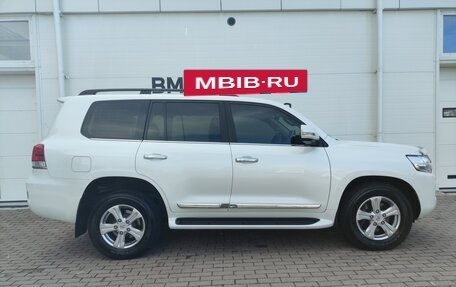 Toyota Land Cruiser 200, 2017 год, 5 690 000 рублей, 6 фотография