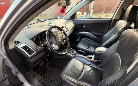 Mitsubishi Outlander III рестайлинг 3, 2010 год, 1 249 000 рублей, 5 фотография
