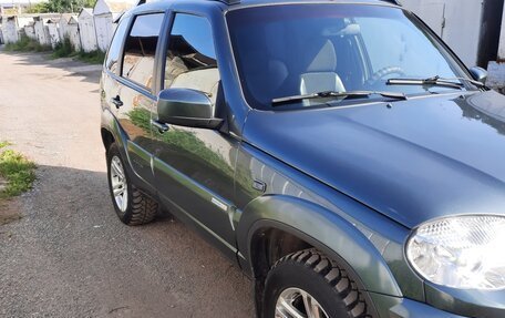 Chevrolet Niva I рестайлинг, 2013 год, 550 000 рублей, 2 фотография