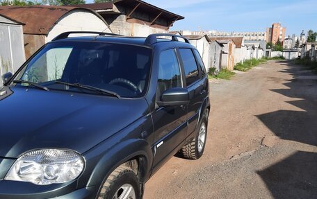 Chevrolet Niva I рестайлинг, 2013 год, 550 000 рублей, 3 фотография