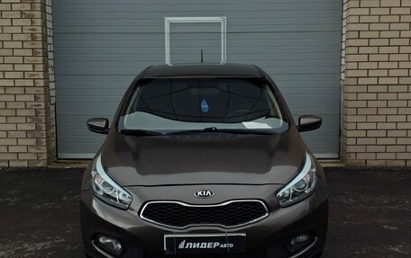KIA cee'd III, 2014 год, 999 999 рублей, 2 фотография