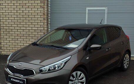 KIA cee'd III, 2014 год, 999 999 рублей, 3 фотография