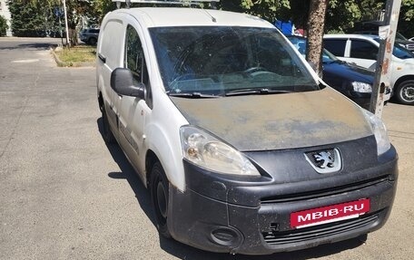 Peugeot Partner II рестайлинг 2, 2010 год, 430 000 рублей, 2 фотография