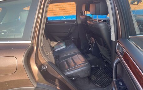 Volkswagen Touareg III, 2010 год, 1 600 000 рублей, 5 фотография