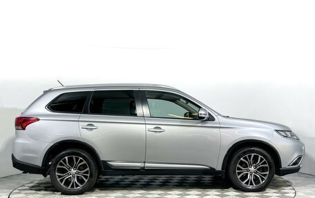 Mitsubishi Outlander III рестайлинг 3, 2015 год, 1 797 000 рублей, 4 фотография