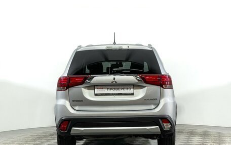 Mitsubishi Outlander III рестайлинг 3, 2015 год, 1 797 000 рублей, 6 фотография