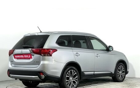 Mitsubishi Outlander III рестайлинг 3, 2015 год, 1 797 000 рублей, 5 фотография