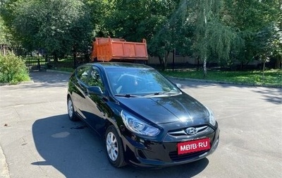 Hyundai Solaris II рестайлинг, 2013 год, 950 000 рублей, 1 фотография
