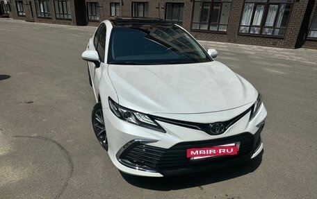 Toyota Camry, 2023 год, 3 900 000 рублей, 4 фотография