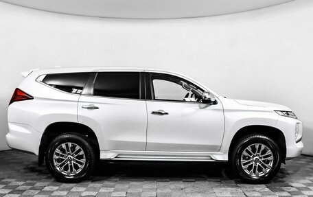 Mitsubishi Pajero Sport III рестайлинг, 2020 год, 3 698 000 рублей, 4 фотография