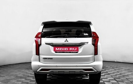 Mitsubishi Pajero Sport III рестайлинг, 2020 год, 3 698 000 рублей, 6 фотография