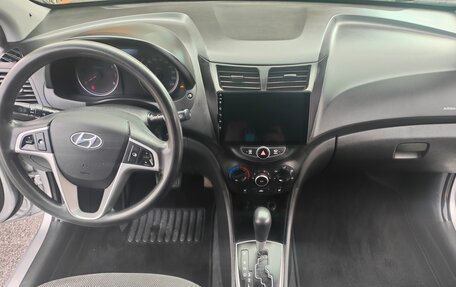 Hyundai Solaris II рестайлинг, 2014 год, 1 100 000 рублей, 9 фотография