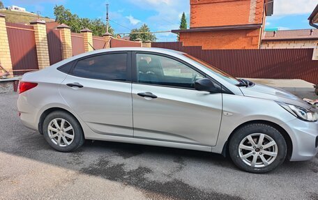 Hyundai Solaris II рестайлинг, 2014 год, 1 100 000 рублей, 5 фотография