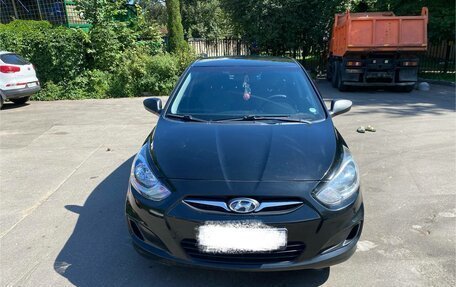 Hyundai Solaris II рестайлинг, 2013 год, 950 000 рублей, 10 фотография