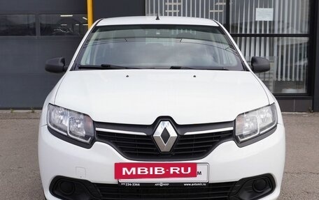Renault Logan II, 2018 год, 650 000 рублей, 2 фотография