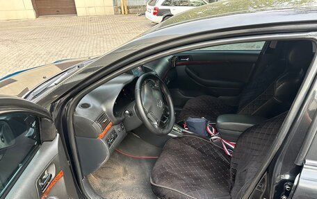 Toyota Avensis III рестайлинг, 2004 год, 800 000 рублей, 9 фотография