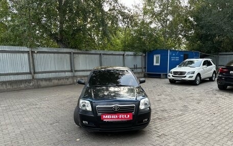 Toyota Avensis III рестайлинг, 2004 год, 800 000 рублей, 8 фотография
