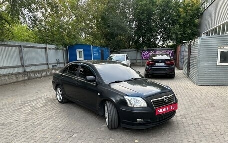 Toyota Avensis III рестайлинг, 2004 год, 800 000 рублей, 7 фотография