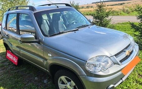 Chevrolet Niva I рестайлинг, 2015 год, 730 000 рублей, 4 фотография
