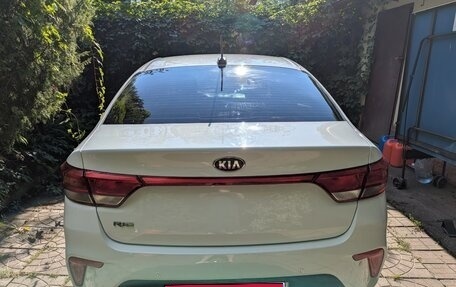 KIA Rio IV, 2018 год, 1 100 000 рублей, 1 фотография