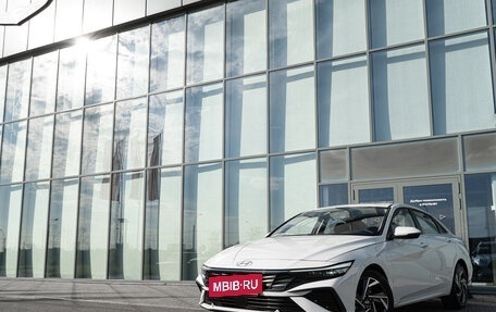 Hyundai Elantra, 2024 год, 3 000 000 рублей, 3 фотография