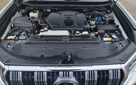 Toyota Land Cruiser Prado 150 рестайлинг 2, 2020 год, 6 500 000 рублей, 2 фотография