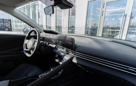 Hyundai Elantra, 2024 год, 3 000 000 рублей, 37 фотография