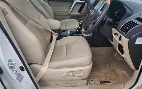 Toyota Land Cruiser Prado 150 рестайлинг 2, 2020 год, 6 500 000 рублей, 8 фотография